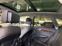 FEATURING : QUATTRO AWD, PANORAMIC ROOF, DIGITAL GAUGE CLUSTER NAVIGATION DISPLAY, WOOD GRAIN TRIMS,... (image 7)