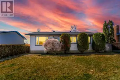 Welcome to this fully finished BUNGALOW located on a mature street in Carstairs. Offering 4 bedrooms...