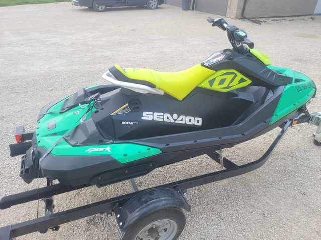 2021 SEADOO SPARK TRIXX 2UP 900 (FINANCING AVAILABLE) in Personal Watercraft in Strathcona County - Image 8