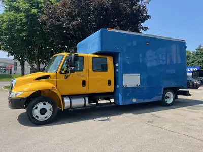 Crew Cab Mobile Service Truck, Ex Municipality Truck, Hydraulic Brakes,SUPER LOW KMS!!! 59,191kms, I...