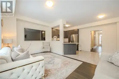 Discover 17 Jell Street, a nearly new, 2-year-old freehold townhome nestled in the lively Royal Vall...