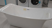 NEW 6 foot Freestanding White Soaker Bathtub