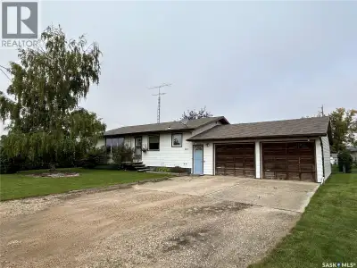 Welcome to 101 Phillips Street in Muenster! This property is located on a large corner lot (71ft x 1...