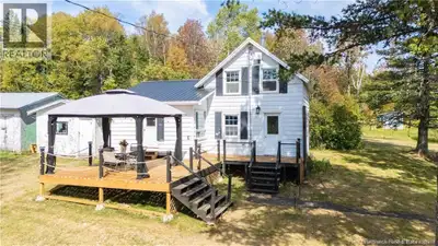 Looking for a chalet that can be tailored to your lifestyle? Craving skiing access and country tranq...