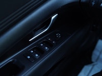 Key Features; LUXURY, ALLOY WHEELS, CRUISE CONTROL, PUSH START BUTTON, DIFFERENT MODE OF DRIVE, DUAL... (image 9)