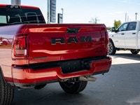 Welcome to 400 Chrysler Dodge Jeep Ram. Powerful 6.7L turbo diesel engine - Advanced infotainment sy... (image 6)