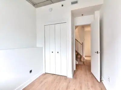 5.5-Apartment for rent/Condo à louer-Plateau Mont-Royal 468sg, View more