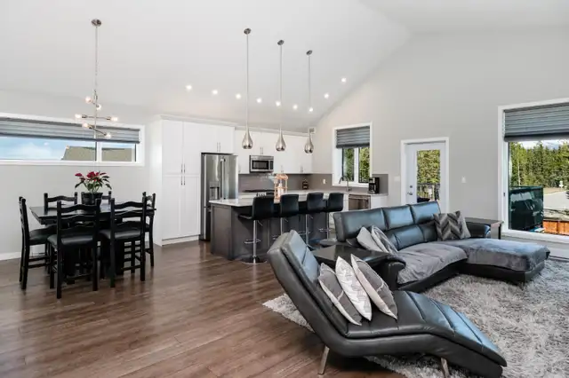 NOW SOLD!! - Felix Robitaille® in Houses for Sale in Whitehorse - Image 7