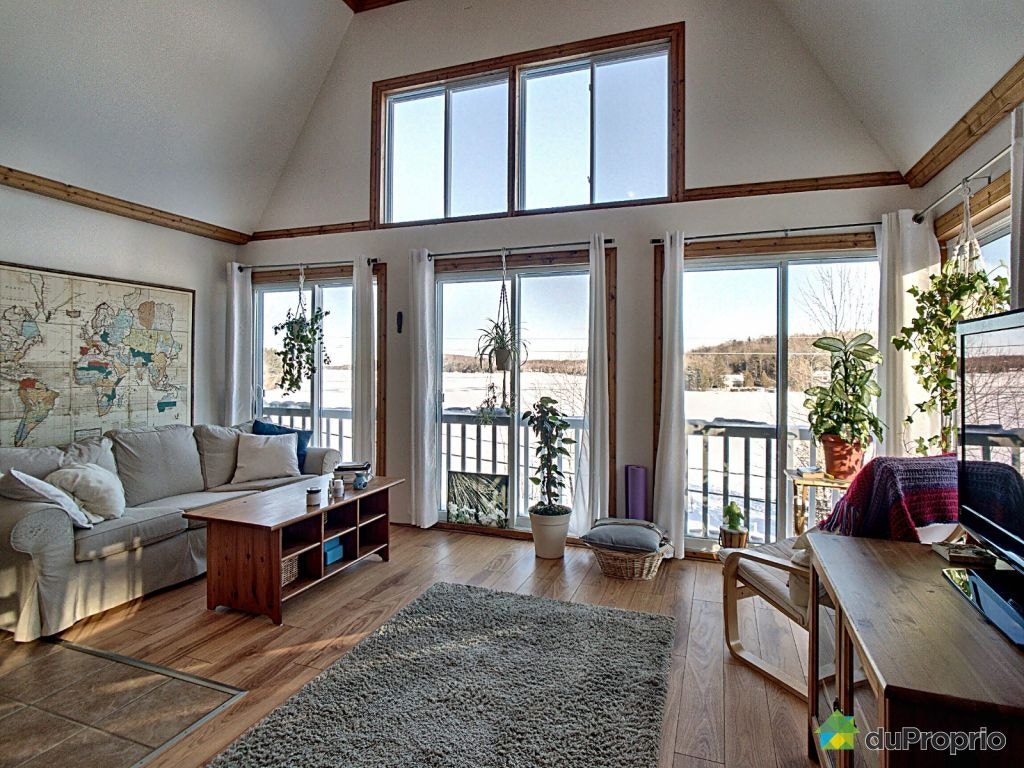 $885,000 - Cottage for sale in Orford — photo 1