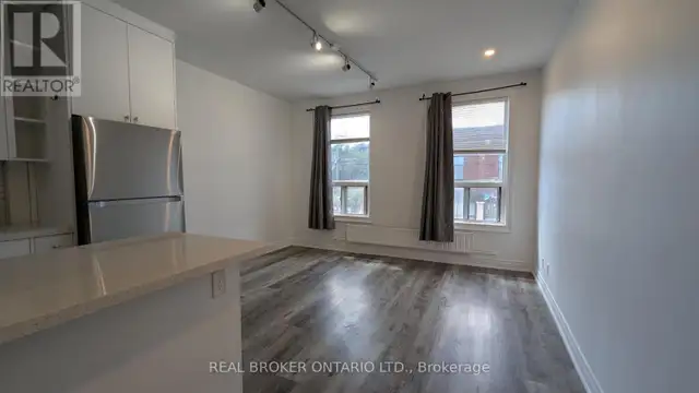 4 - 2199 GERRARD STREET E Toronto (East End-Danforth), Ontario in Long Term Rentals in City of Toronto - Image 3
