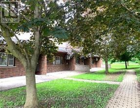 217 UNIT 6 MCNAB STREET Brockton, Ontario 1