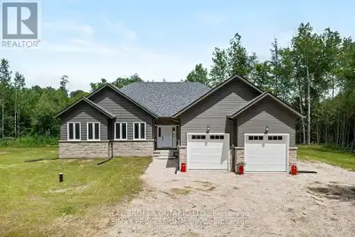 Be the first to call this 3+2 bedroom, 4-bathroom modern bungalow home. With just under 2,000 sq ft...