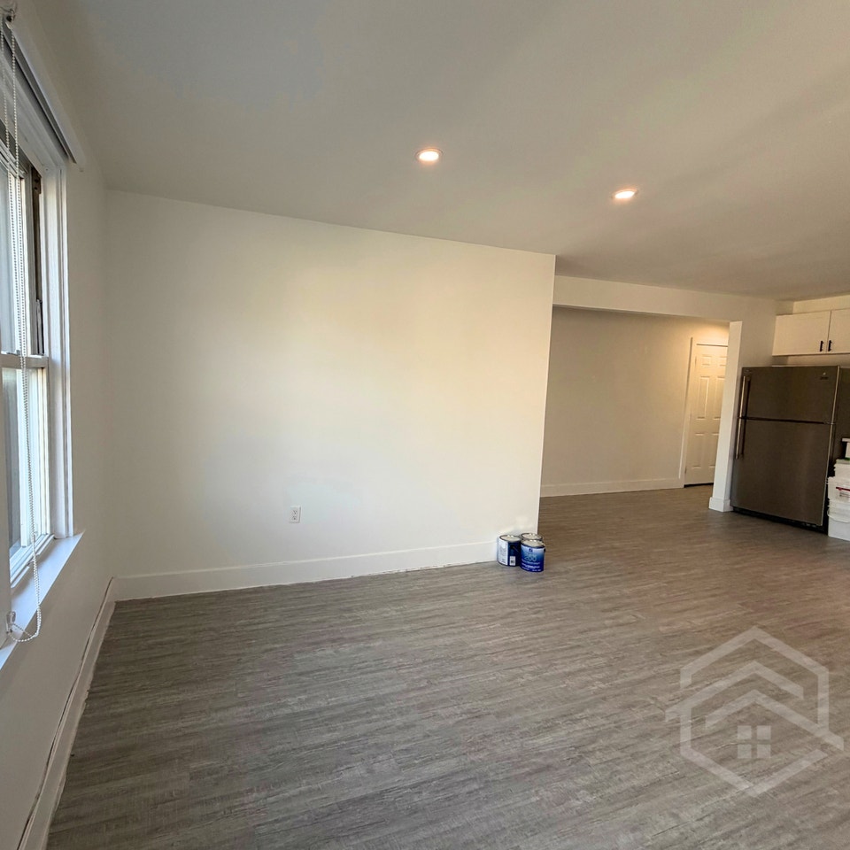 3-Bedroom Apartment in Courtland!! 3