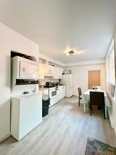 4.5 Plateau Mont-Royal - stationnement et électroménagers inclus