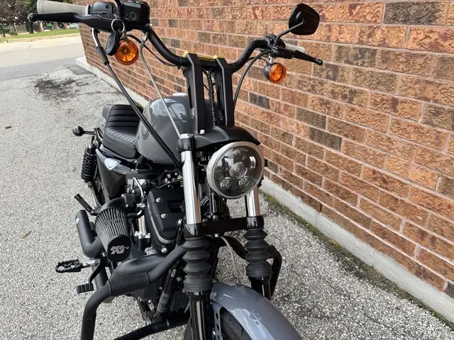2022 Harley-Davidson Iron 883 **VANCE & HINES PIPES** **TONS OF  in Street, Cruisers & Choppers in Markham / York Region - Image 32