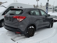 Crowfoot Hyundai, AMVIC Licensed Dealer Mileage 160,723 km Zip around Calgary and conquer your daily... (image 4)