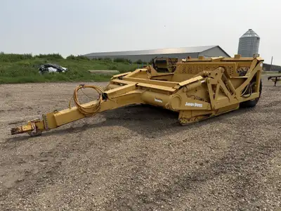 2011 DEERE T181810E LAND SCRAPER - 18 Yard Bucket with Eject, 10 Feet Wide Located near Camrose, AB....