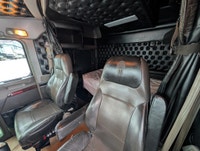 1 Owner, 2014 Kenworth T800 With Manitex 45110T Boom dual winches 10 year done oct 2023 fresh NDT KM... (image 6)