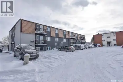 Welcome to Unit 18 – 116 Acadia! This top-floor corner unit boasts a prime location just steps from...