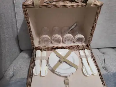 New Camping case with tableware for 4 person, View more