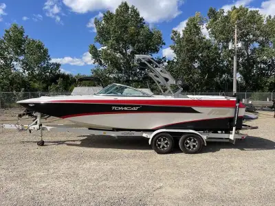 BOAT SHOW SEASON SALES EVENT ON NOW! Was $72,900, Now $69,811 or Finance for $412 Bi-Weekly OAC! Inc...