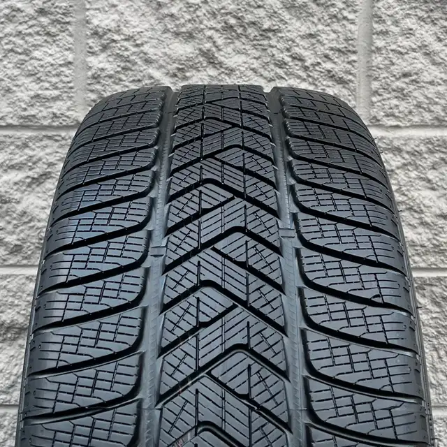 (98%) 2x 235/55R19 & 2x 255/50R19 Pirelli Scorpion N0 Winters in Tires & Rims in City of Toronto - Image 3