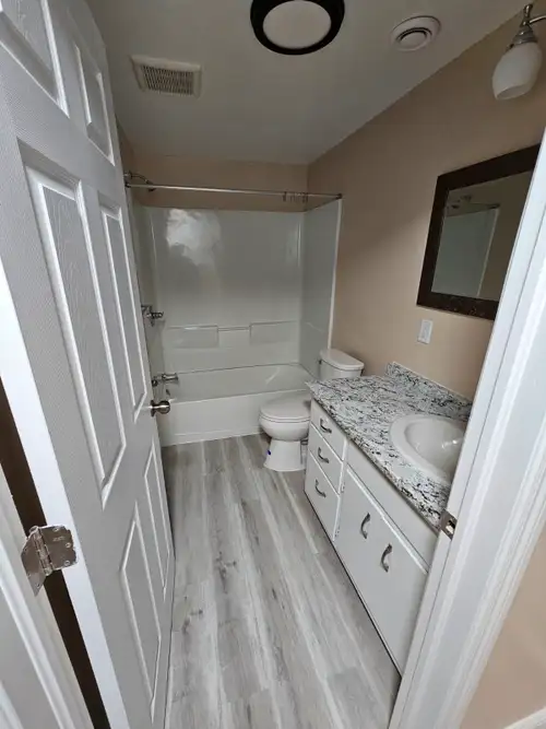 newly renovated 3 bedroom apt laundry hookup 1st floor ground level off walkway and patio door $1800...