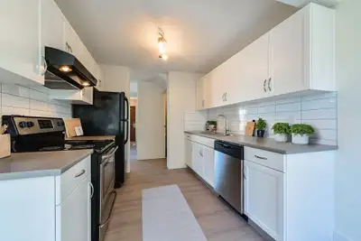 Incentives Available on Select Suites! Granville Square is conveniently located in the Bisset neighb...