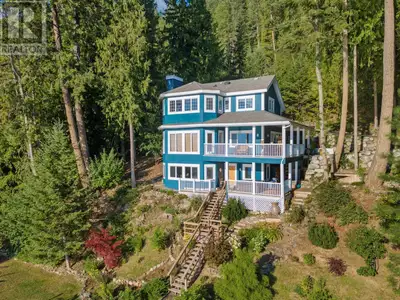 Stunning Waterfront Home on Kootenay Lake. Nestled along the picturesque shores of Kootenay Lake in...