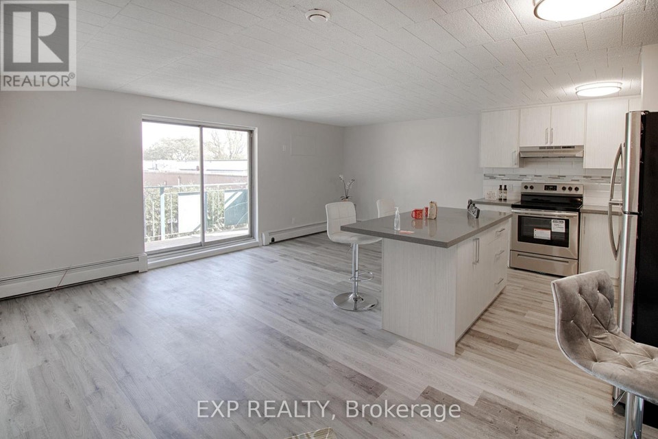 23 - 6287 O'NEIL STREET Niagara Falls (Stamford), Ontario 2