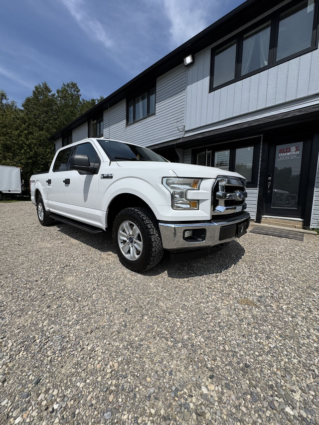 2017 Ford F-150 XLT CREW CAB V6 — CERTIFIED —