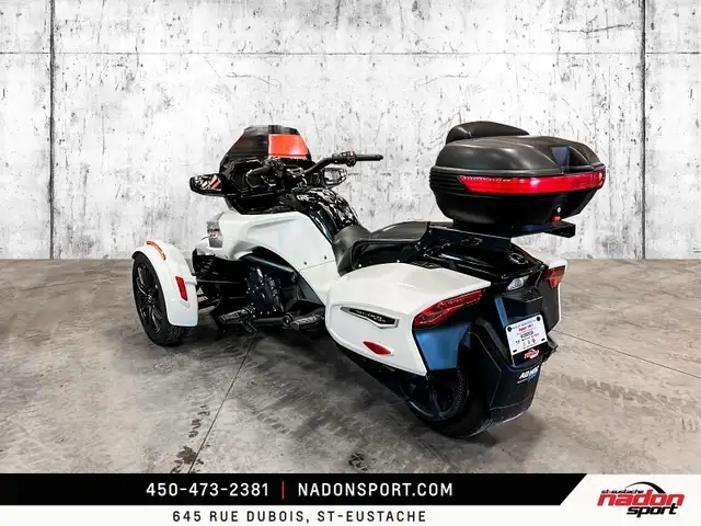 2018 CAN-AM SPYDER F3-T in Sport Touring in Laval / North Shore - Image 9