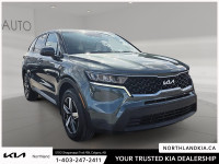 2023 Kia Sorento LX Plus Recent Arrival! Ready for anything, from the streets of Calgary to the high... (image 4)