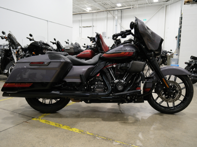The CVO Street Glide is the absolute pinnacle of H-D style, comfort and performance. The gargantuan...