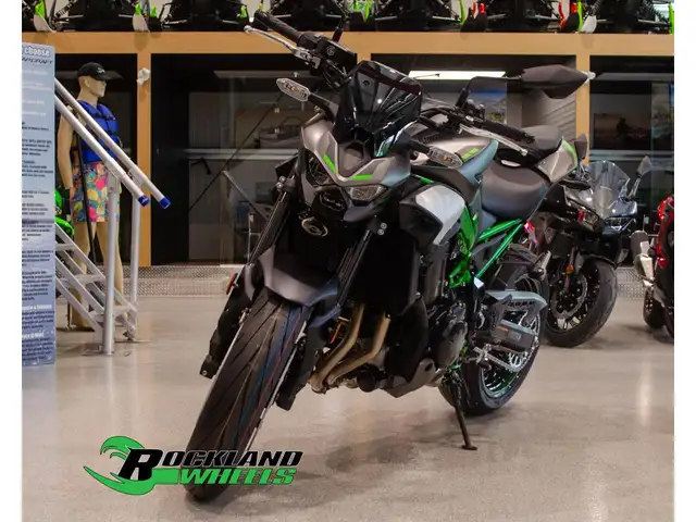 2025 Kawasaki Z900 in Street, Cruisers & Choppers in Ottawa - Image 3