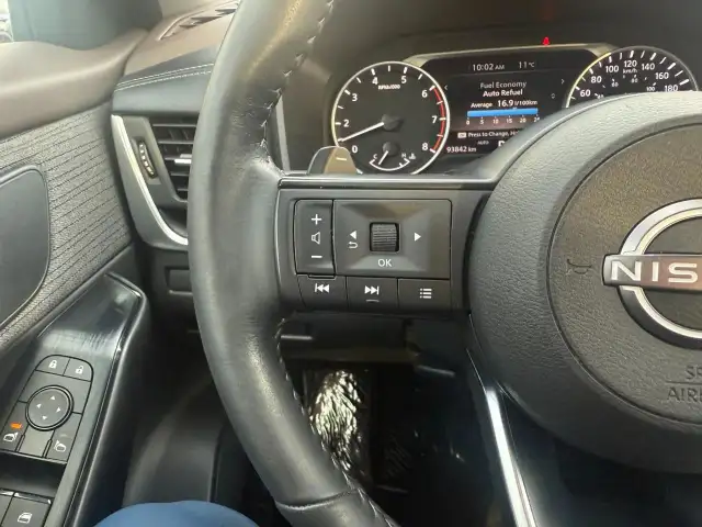 2023 Nissan Rogue in Cars & Trucks in Sarnia - Image 13