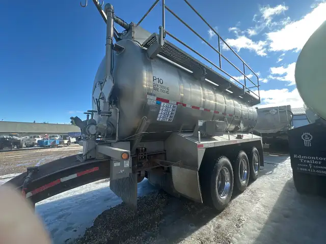 2013 TREMCAR 22215L Tri/A Stainless Steel Pup Tank Trailer in Heavy Equipment in St. Albert - Image 8
