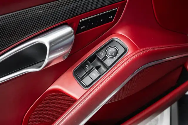 2017 Porsche 9115565647876220723225