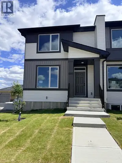 ** OPEN HOUSE Saturday JULY 25th - 12pm - 2pm ** !!NO Condo Fee!! !!*WASHER & DRYER Included*!! !!Qu...
