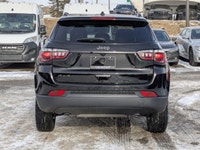 This Jeep Compass has a strong Intercooled Turbo Regular Unleaded I-4 2.0 L/122 engine powering this... (image 6)