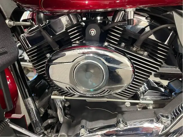 2013 Harley-Davidson Electra Glide Ultra Classic CANADIAN HARLEY in Sport Touring in North Bay - Image 16