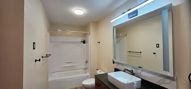 2 Bedrooms 1 Bathroom Suite for Rent in Long Term Rentals in Whitehorse - Image 10