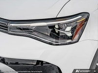 Discover the technologically advanced and supremely capable 2025 Volkswagen Taos Highline Sport Util... (image 6)
