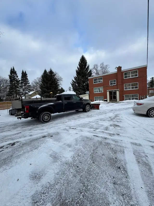 Snow Removal Service- Commercial/Residential/Industrial Plowing in Snow Removal & Property Maintenance in London - Image 8