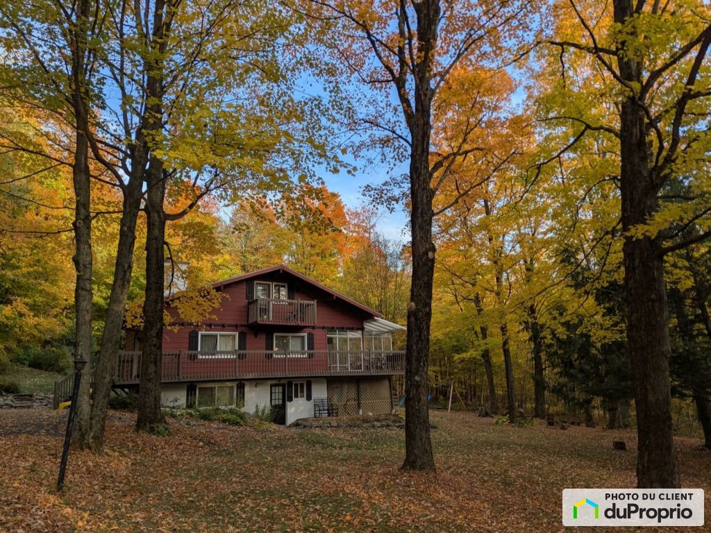 $589,000 - Bungalow for sale in Bromont — photo 1