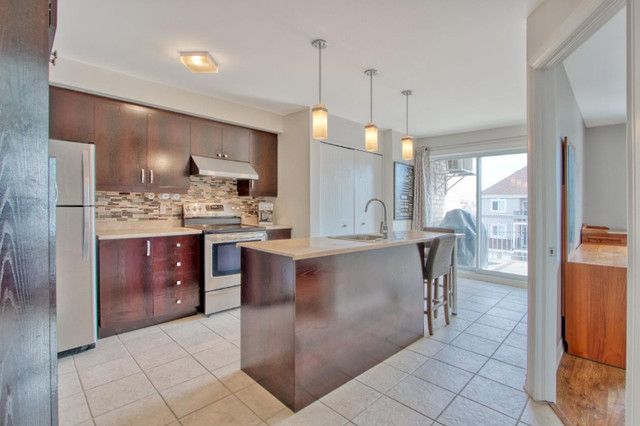 Magnifique 4 1/2 avec 2 stationnements et bcp + Mascouche dans Condos à vendre  à Lanaudière - Image 4