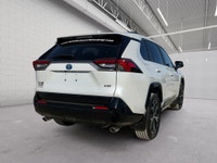 CLEAN CARFAX, ELECTRIFIED PERFORMANCE Experience the perfect balance of power, efficiency, and advan... (image 4)