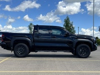 *i-FORCE 2.4L TURBO ENGINE, 4WD, TRD OFF-ROAD SUSPENSION, MULTI-TERRAIN SELECT, CRAWL CONTROL, LOCKI... (image 3)
