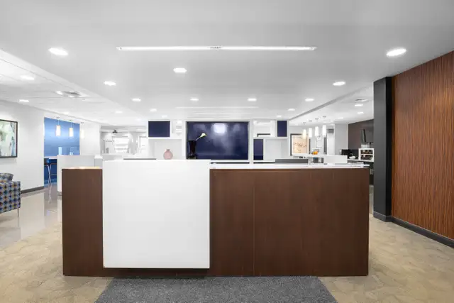 Office space for rent for 3 persons in Saint Foy Quebec in Commercial & Office Space for Rent in Québec City - Image 19