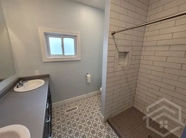 Luxury 1-Bedroom Living!! in Long Term Rentals in Woodstock - Image 5